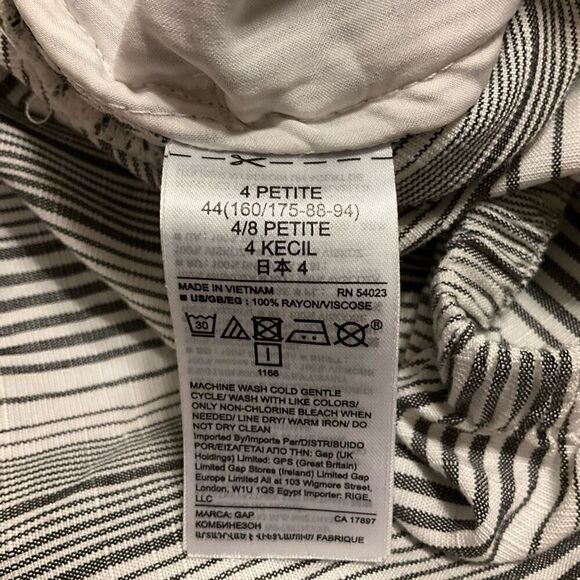 GAP NWT Puff Sleve Jumpsuit, 4P. Lightweight, Striped tswift engagement vibes - Picture 7 of 13